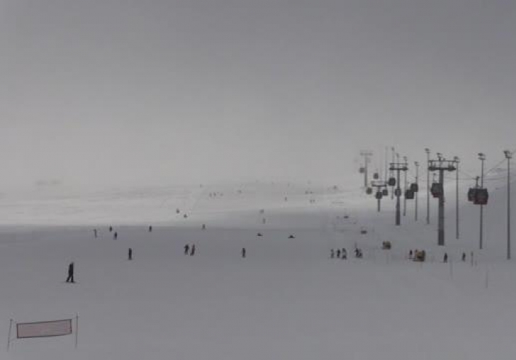 Kar yağışıyla İç Anadolu'nun zirvesi Erciyes'te sezonun mayısa kadar uzaması öngörülüyor