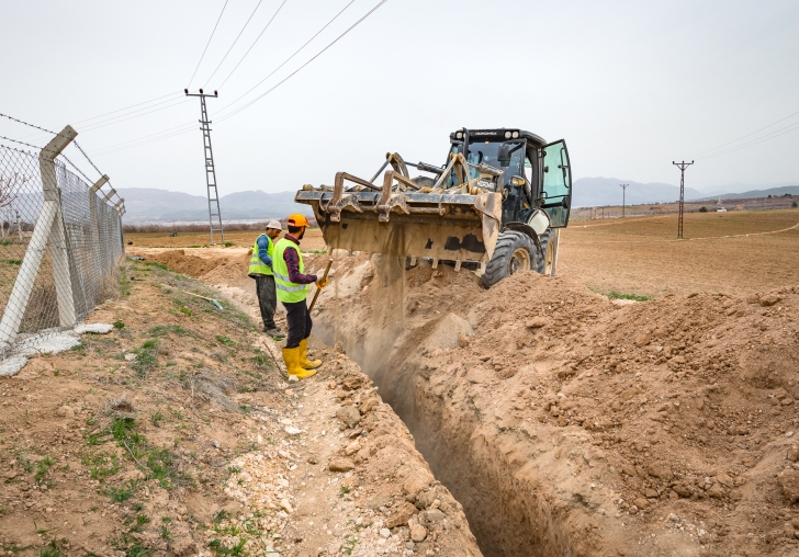KARAKAŞ ÇİFTLİĞİNİN İÇME SUYU  SORUNU ÇÖZÜLÜYOR