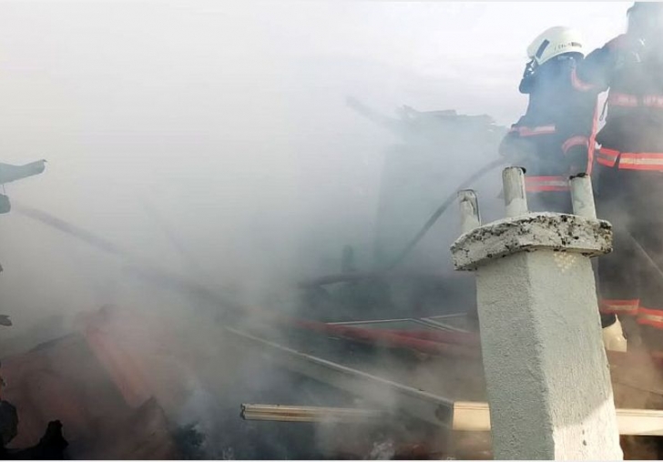 Köydeki Yangına İtfaiye Müdahale Etti