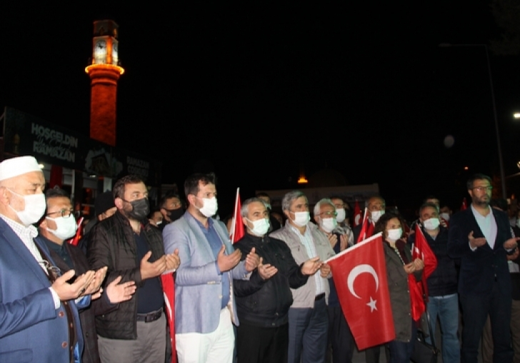 Kudüse Selam Direnişe Devam