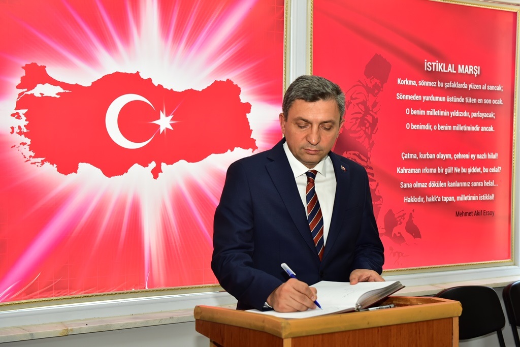 Kurban Bayramı Arifesinde Şehitlerimiz ve Şehit Aileleri Unutulmadı