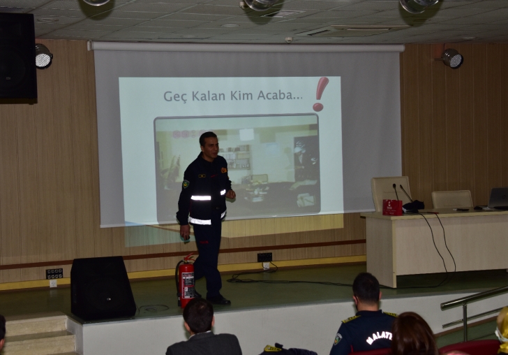 KURUMLARA YÖNELİK AFETLERDE YAPILMASI GEREKENLER KONULU  EĞİTİMLER DEVAM EDİYOR