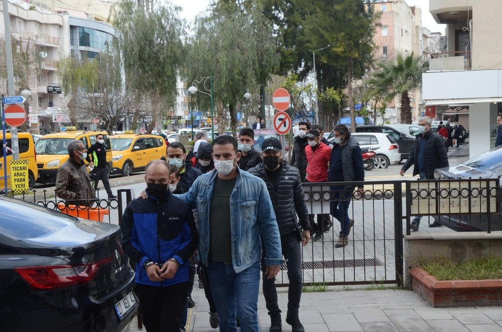 Kuşadası´nda hırsızlara operasyon; 7 gözaltı
