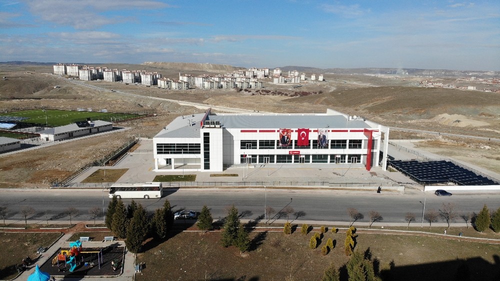 Kütahya´ya yüzme havuzu
