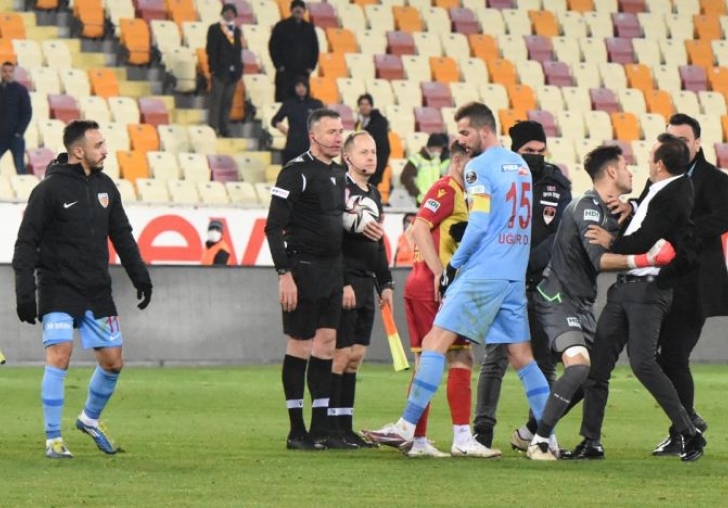 Maç Sonrası Olay.. Gevrek, Güçlükle Engellendi