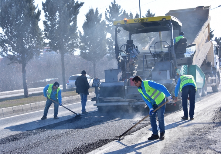 Malatya Büyükşehir Belediyesi, Eski Malatya Yolunda Asfalt Çalışmalarını Sürdürüyor