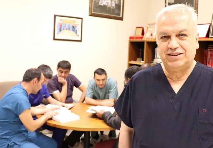 Malatya'da 20'nin Üzerinde Ülke Cerrahına Karaciğer Nakli Eğitimi