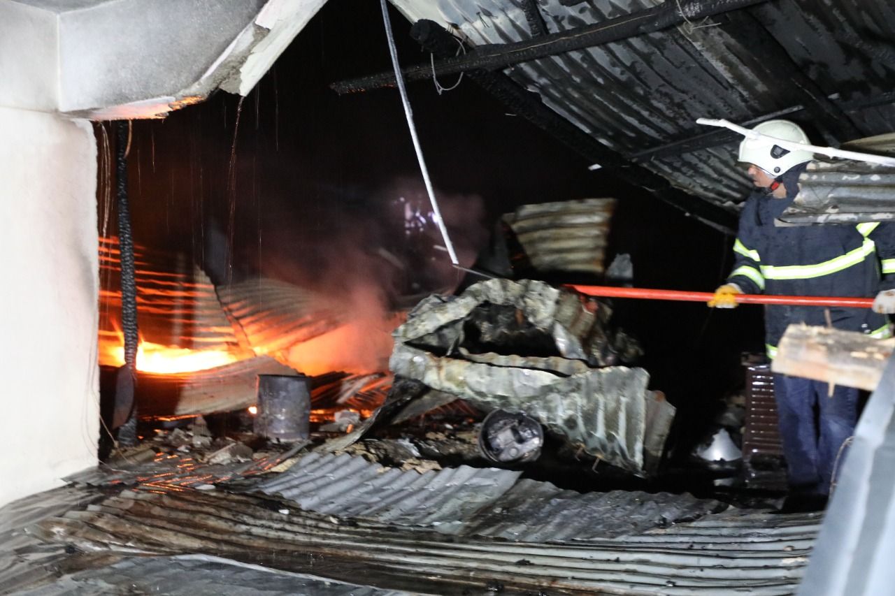 Malatya'da ailesiyle tartışan kişi evini ateşe verdi