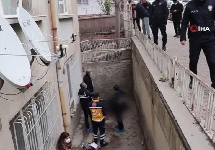 Malatya'da apartman boşluğunda ceset bulundu