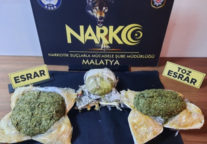 Malatya'da araçla uyuşturucu sevkiyatı polise takıldı