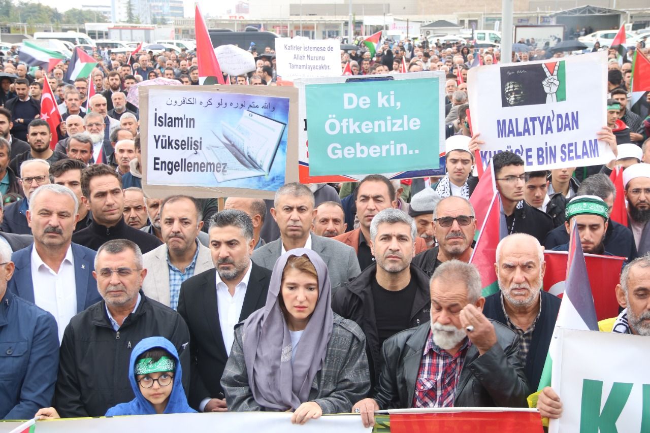 Malatya'da İsrail'in Filistin'e yönelik saldırıları kınandı