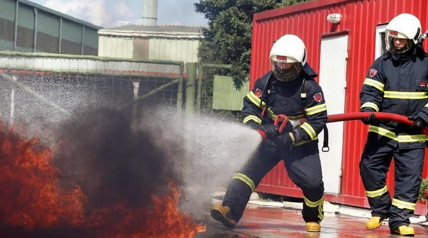 Malatya’da Konteyner İş Yerinde Yangın Çıktı