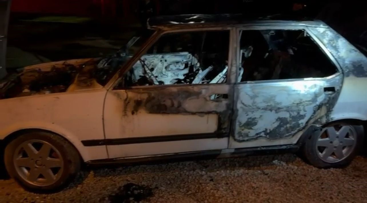 Malatya’da Öfke Patlaması: Babasıyla Tartışan Genç Aracı Küle Çevirdi