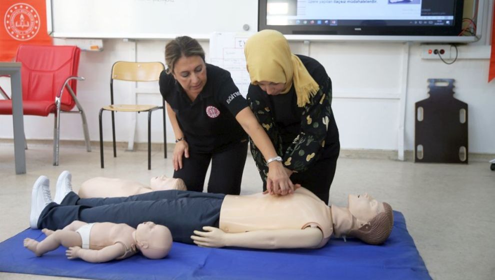 Malatya'da Öğretmenlere Sağlık Eğitimi
