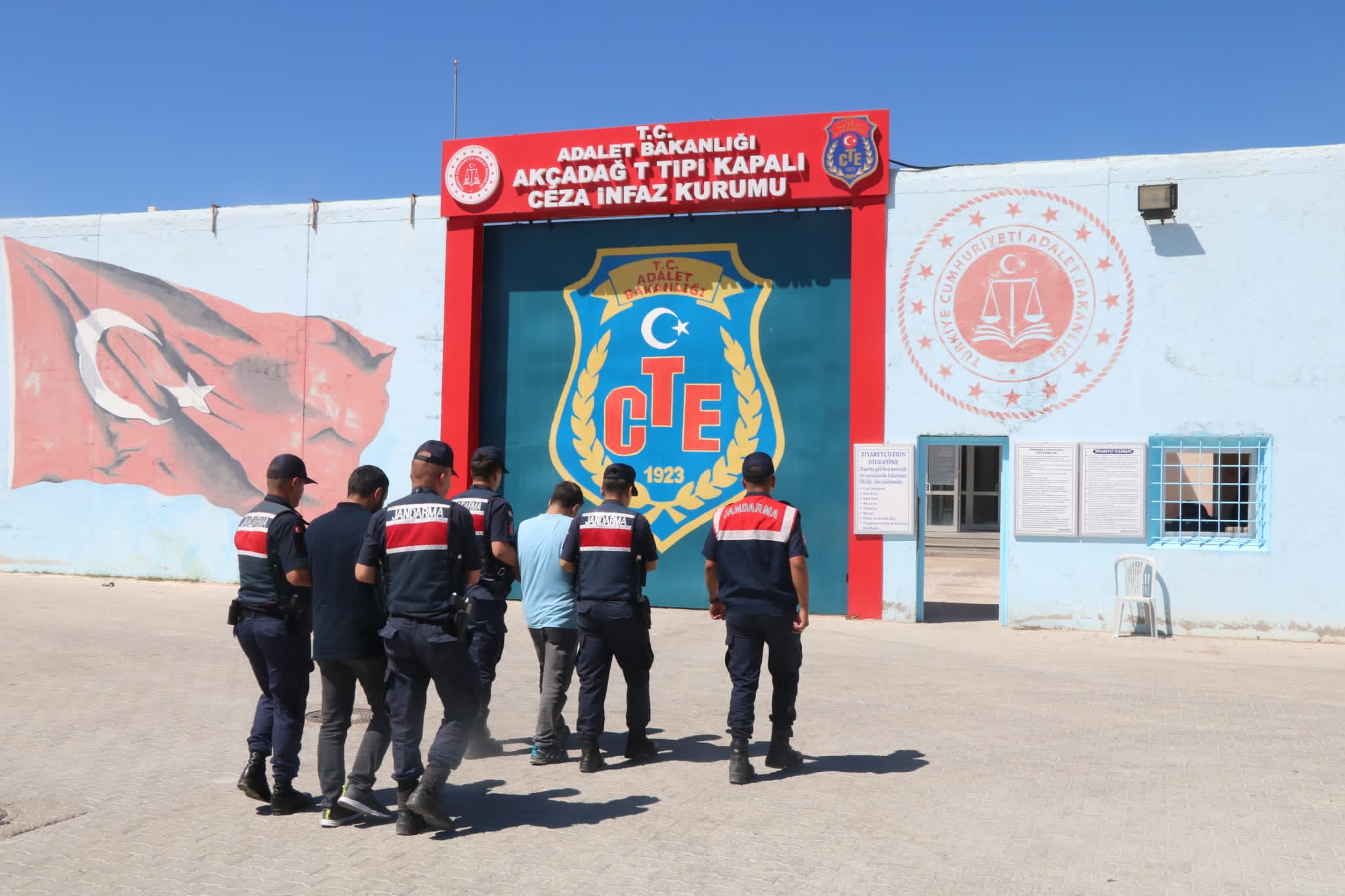 Malatya'da PKK/PYD-YPG Üyesi 2 Zanlı Tutuklandı