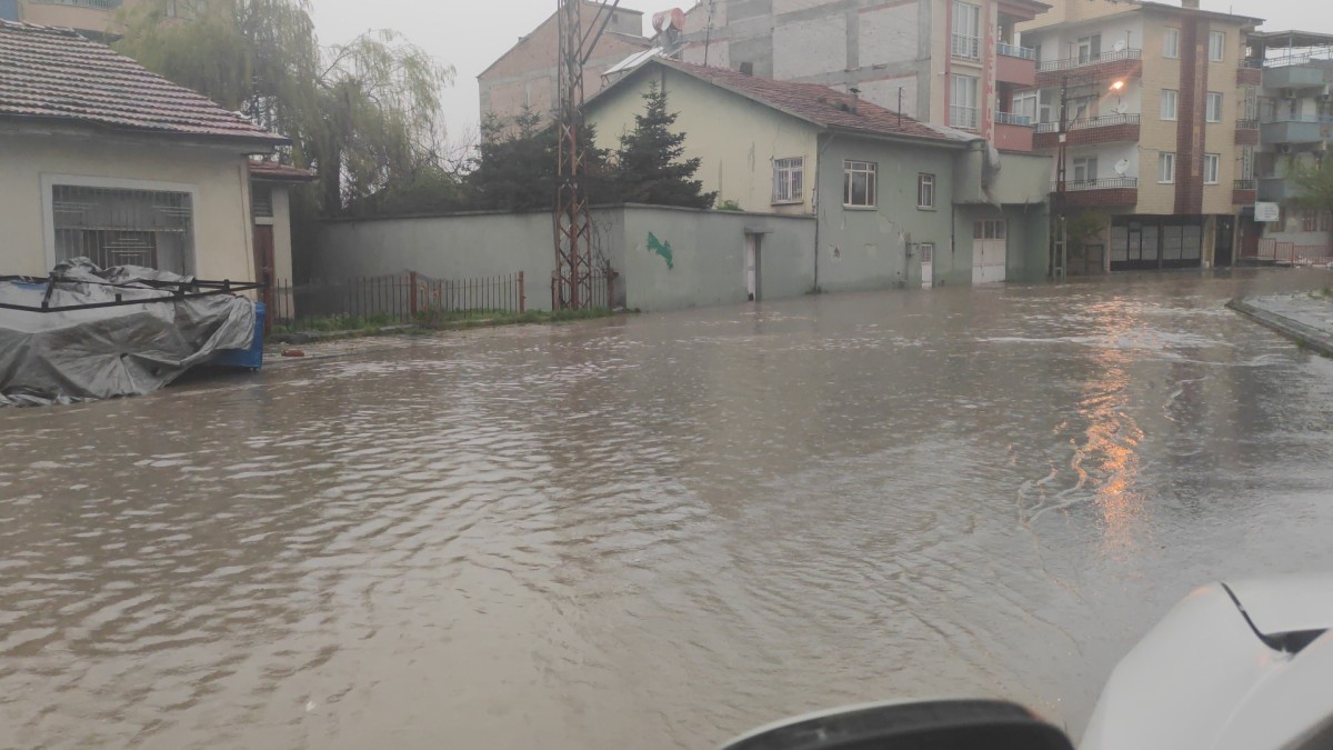 Malatya'da Sokaklar Göle Döndü