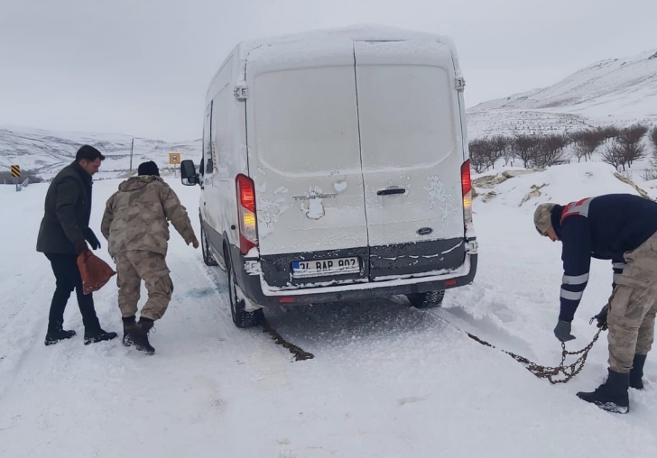 Malatya İl Jandarma Komutanlığı Her Şartta Görevi Başında ve Vatandaşlarının Yanında