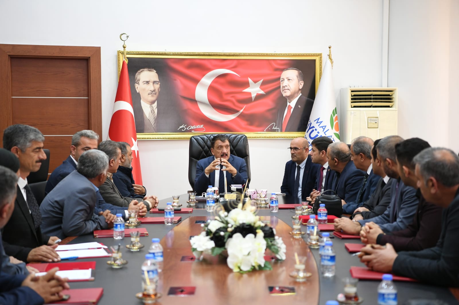 MALATYA MUHTARLAR DERNEĞİNDEN BAŞKAN  GÜRKAN’A ZİYARET