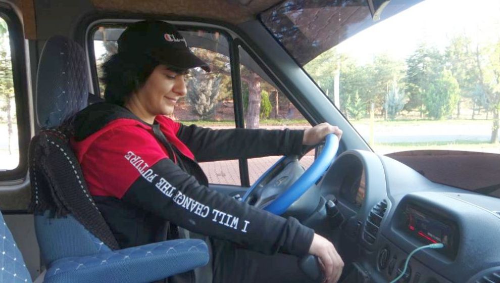 Malatya'nın Tek Kadın Servis Şoförü
