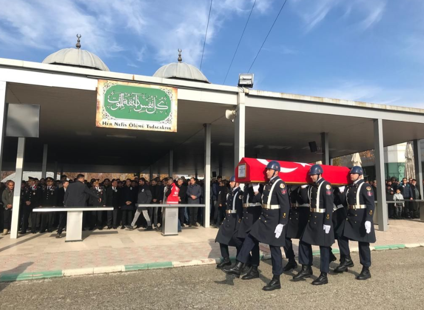 Malatya şehidini son yolculuğuna uğurladı