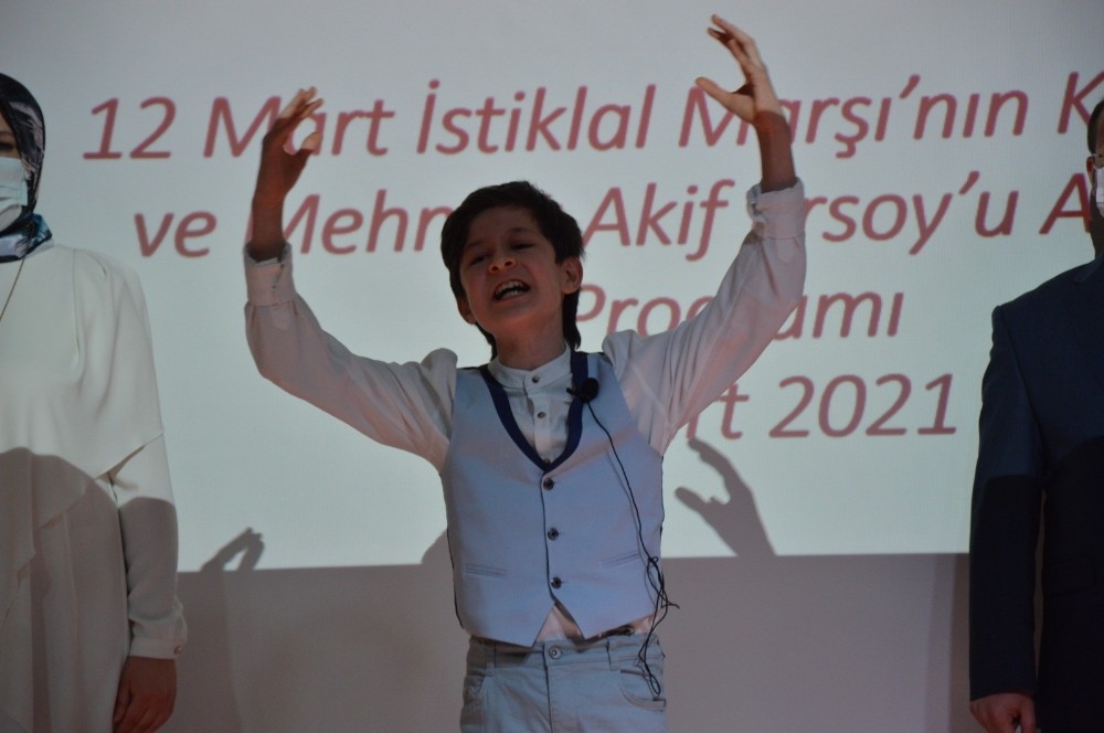 Manisa´da İstiklal Marşının 100. yılı kutlandı
