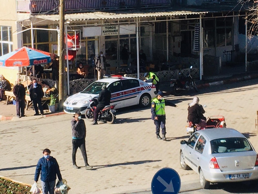 Manisa´da motosiklet sürücülerine ceza yağdı
