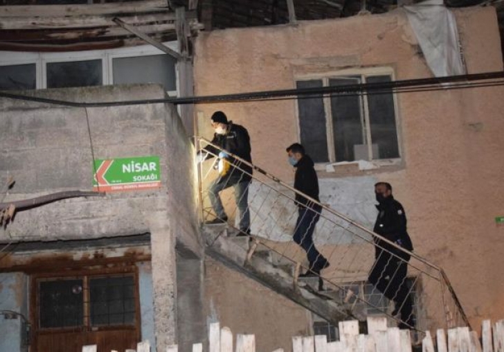 Metruk Evde 1 Kişi Bıçaklandı