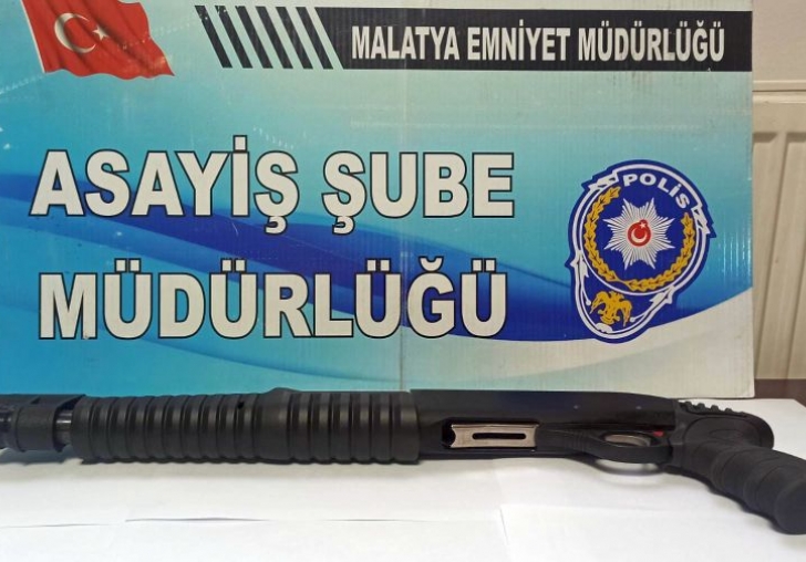 MHPli Meclis Üyesi Burhan Kılıçın otomobiline saldıranlar tutuklandı