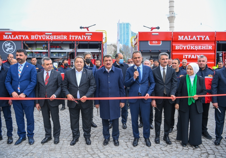 Milli Eğitim Bakanı Mahmut Özer, Malatya Büyükşehir Belediyesini Ziyaret Etti