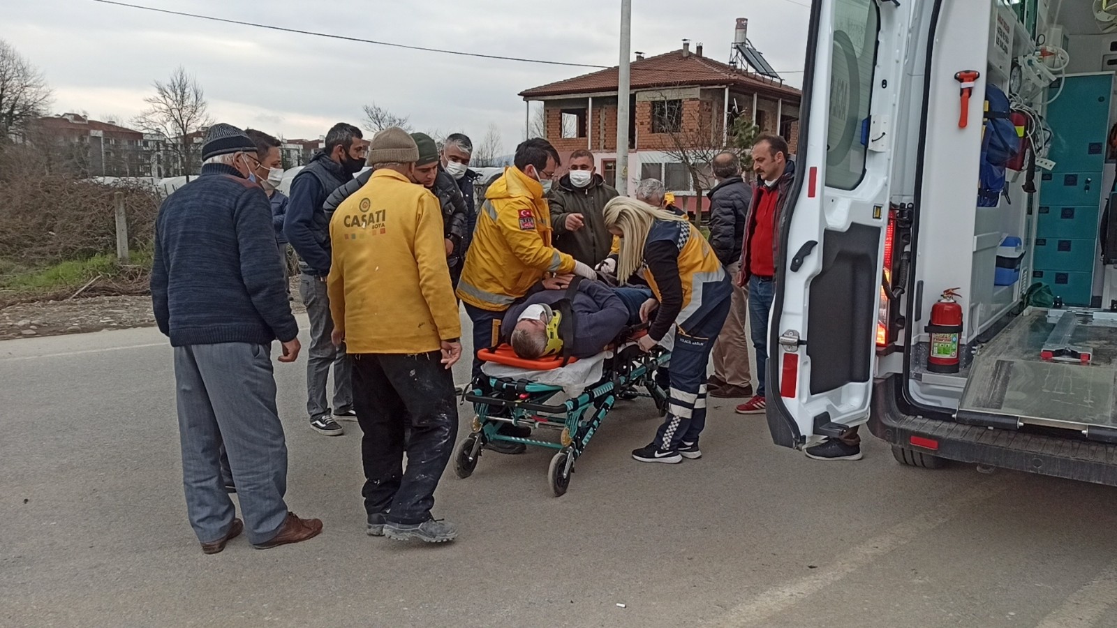 Motosiklet ile otomobil çarpıştı: 1 yaralı
