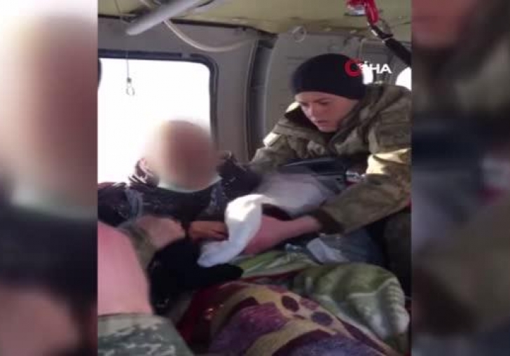 MSB'den yem makinesine kolunu kaptıran vatandaşın helikopterle tahliye edilme anına ilişkin paylaşım