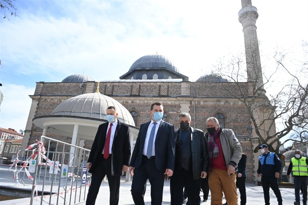 Muhtar Temel´den Başkan Yılmaz´a övgü
