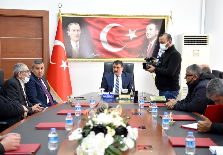 Muhtarları kabul eden Başkan Gürkan,  ANA ARTERLERİMİZDE HERHANGİ BİR SIKINTI  BULUNMAMAKTADIR