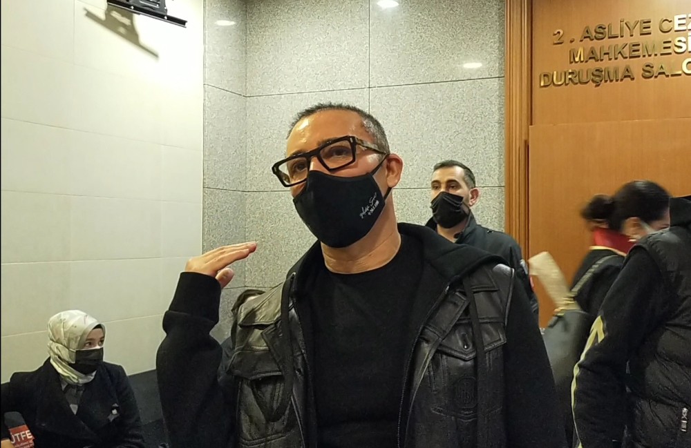 Mustafa Sandal, Defne Samyeli´ye hakaret iddiasından hakim karşısında
