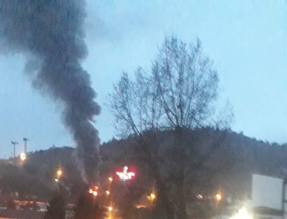 Nallıhan´da ahşap ev alevlere teslim oldu
