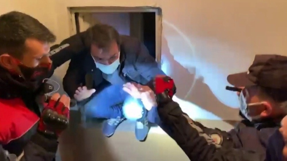 Osmaniye´de kumar operasyonu...Havalandırma boşluğunda yakalandılar
