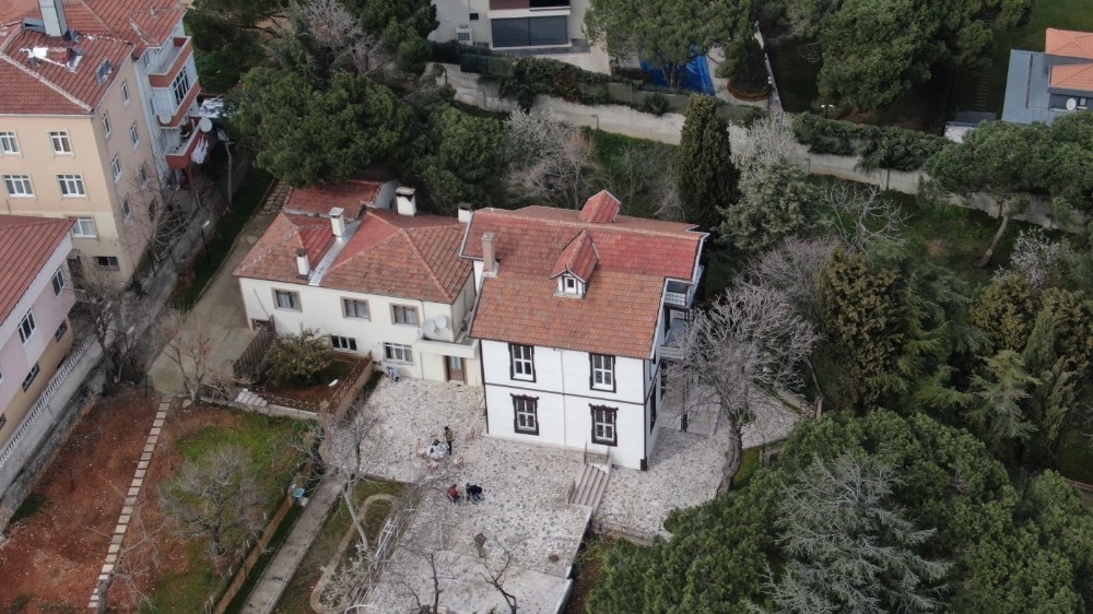 (Özel) İstanbul´da Osmanlı döneminden kalma tarihi köşk 85 milyon liraya satışa çıkarıldı
