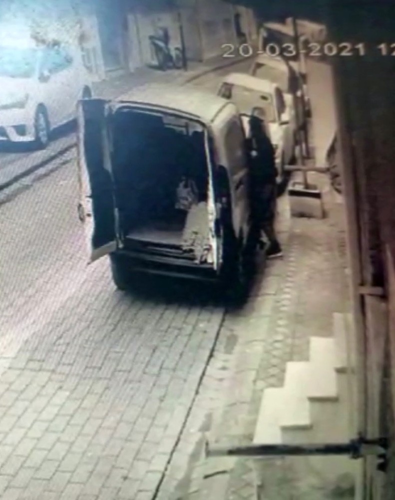 (Özel) Zeytinburnu´nda pişkin hırsız kamerada
