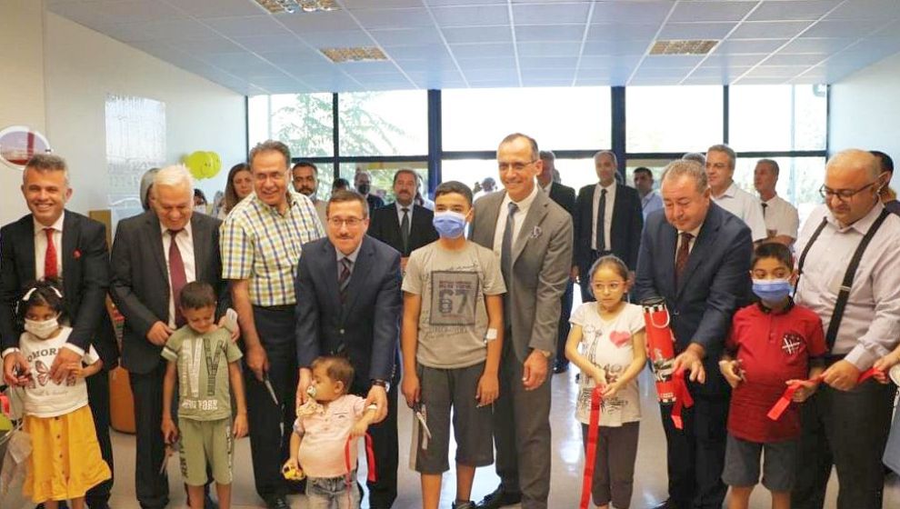 "Turgut Özal'ın Büyük Vizyon Hedefiyle Bu Hastane Yapıldı"