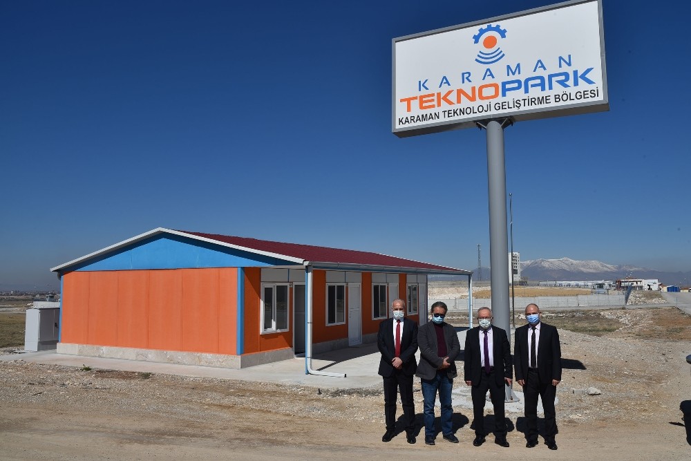 Rektör Ak, Karaman Teknopark´ta incelemelerde bulundu
