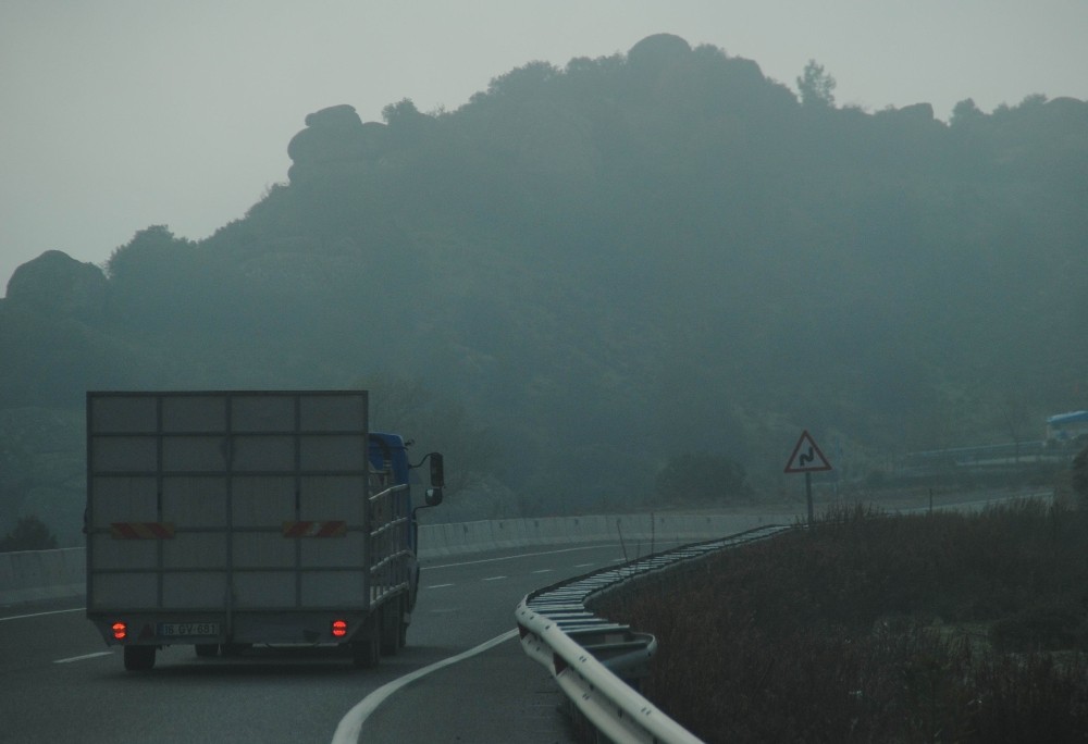 Sabah saatlerinde sis etkili oldu
