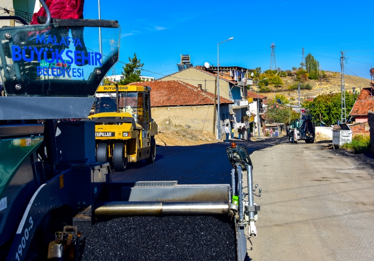 Sadrettin Konevi Caddesi Asfalt