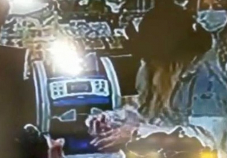 Sahte Altını Kuyumcuya Böyle Satmış