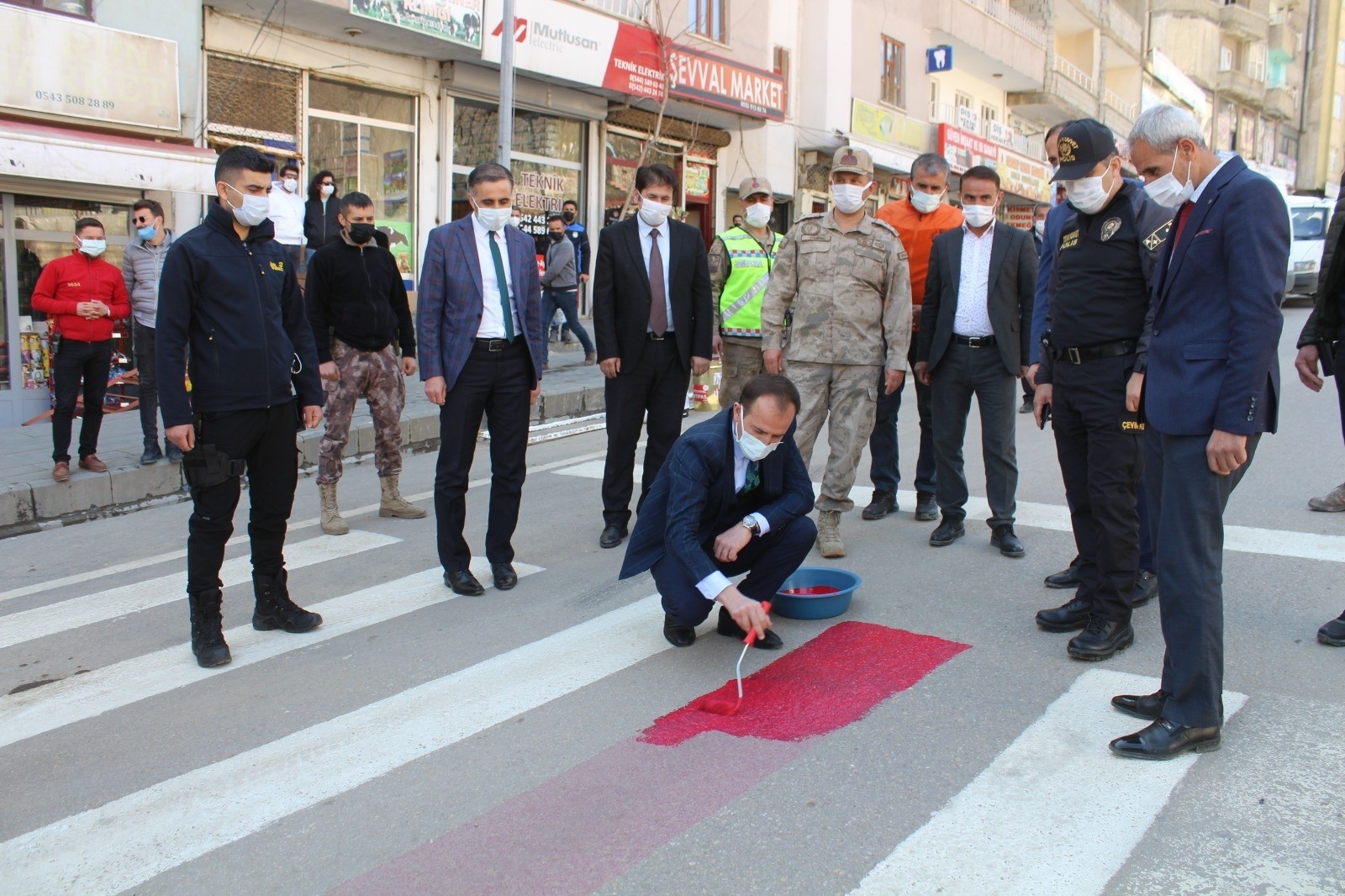 Şemdinli´de ´kırmızı çizgi´ uygulaması

