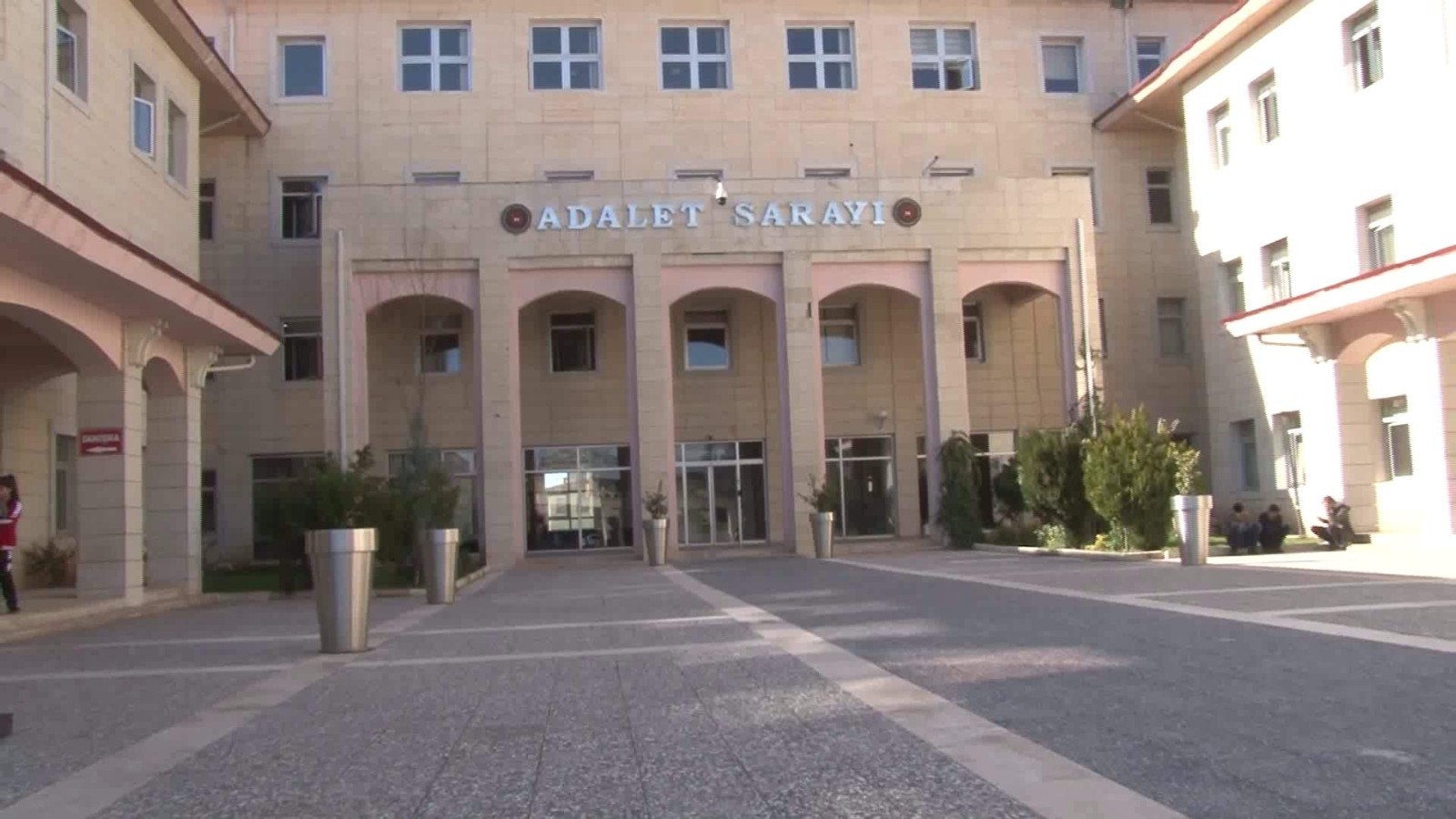 Siirt merkezli 3 ilde kaçakçılık operasyonu: 17 gözaltı
