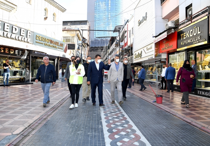 SOKAK SAĞLIKLAŞTIRMA ÇALIŞMALARI DEVAM EDİYOR