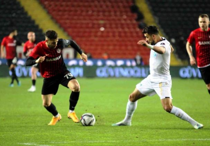 Spor Toto Süper Lig: Gaziantep FK: 0 - Yeni Malatyaspor: 0 (Maç Sonucu)