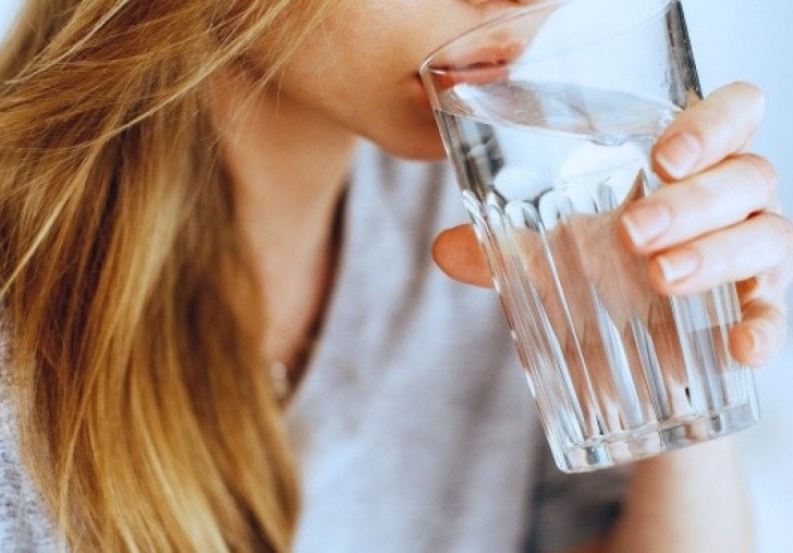 'Su diyeti' için uzman uyarısı: Ani ölümlere yol açabilir