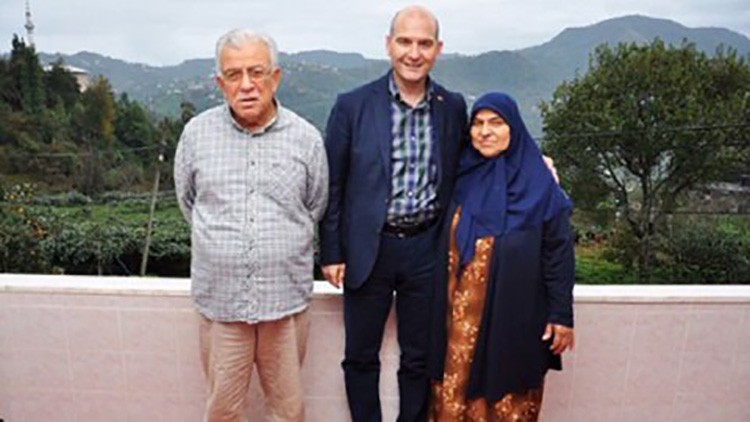 Süleyman Soylu´nun annesi yarın Gaziosmanpaşa´da son yolculuğuna uğurlanacak
