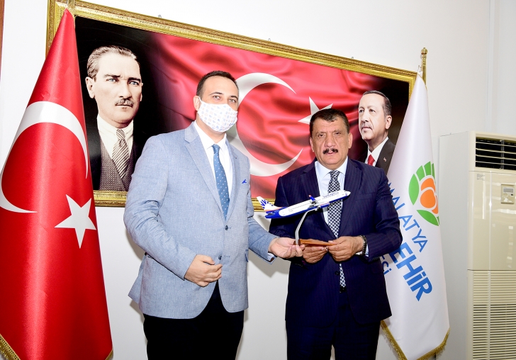 SUNEXPRESS ANADOLU BÖLGE MÜDÜRÜ ÖZPEKİNDEN BAŞKAN GÜRKANA ZİYARET